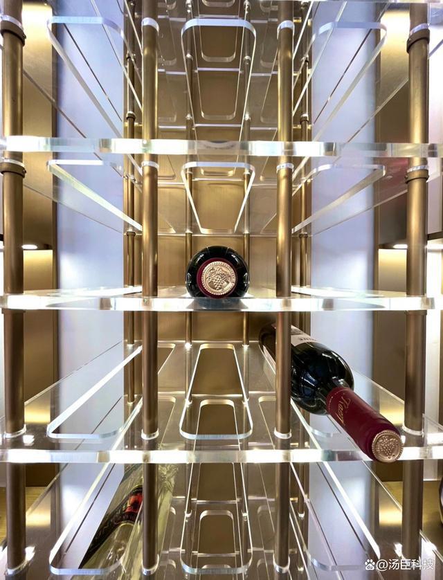 材料的完美结合：提升美感的新境界AG凯发成为马竞合作亚克力与多种(图2)