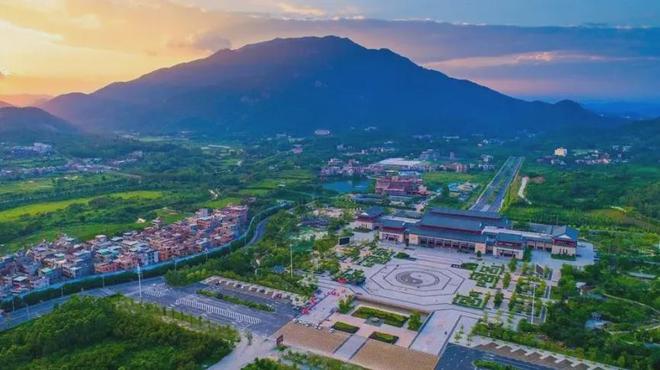 城市适合久住物价合理环境倍舒服马竞合作伙伴退休后首选5座旅居(图6)